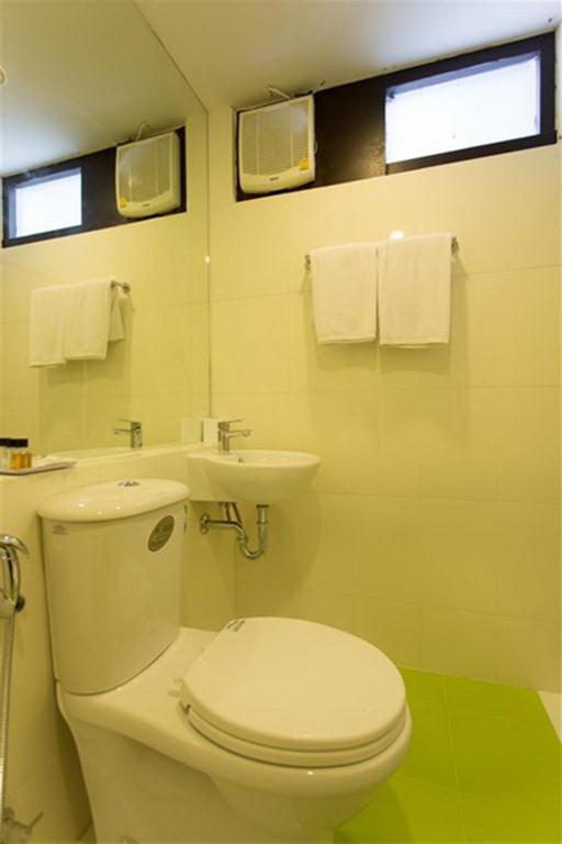 Sf Biz Hotel Кхон Каен Стая снимка