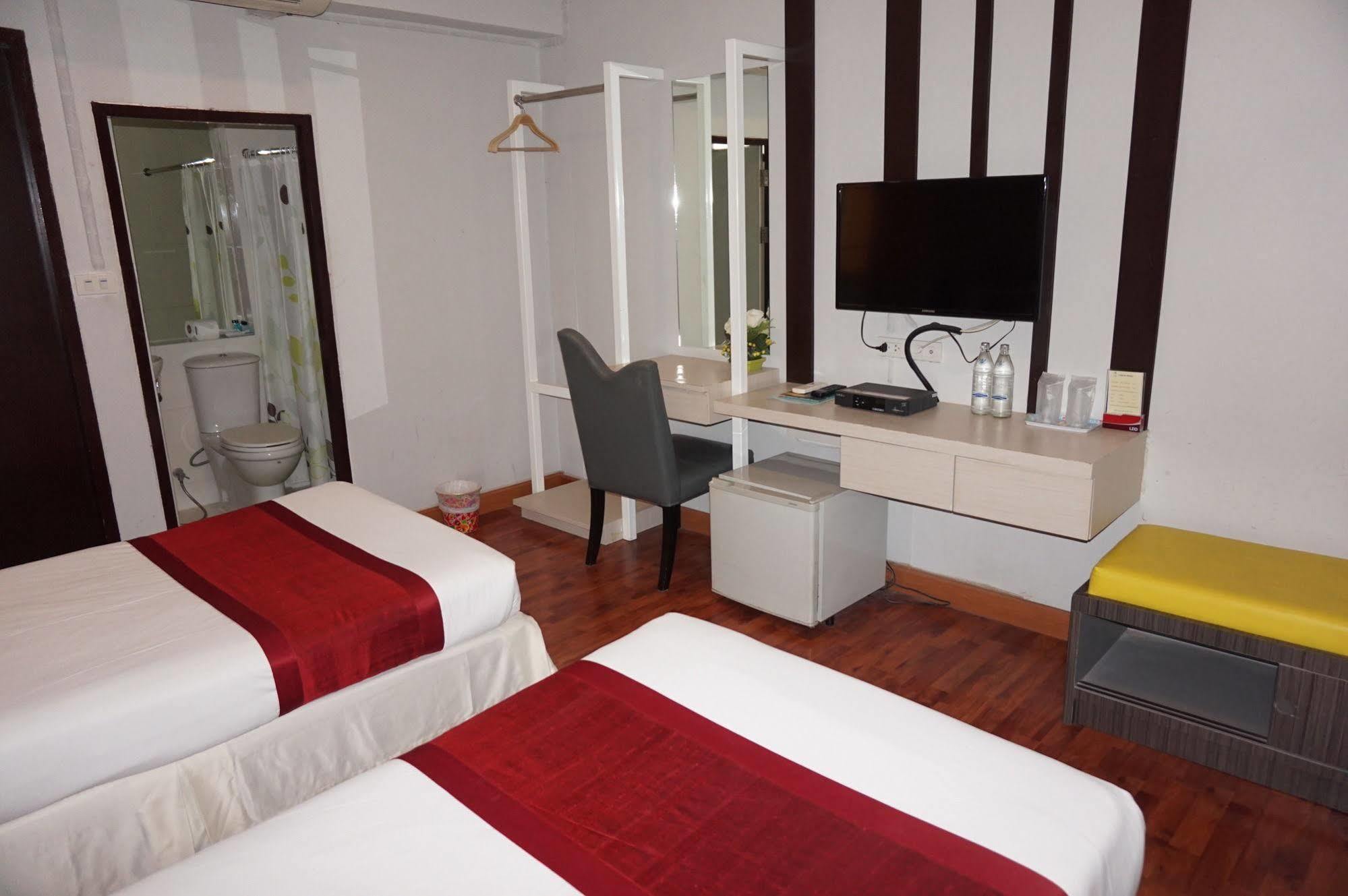 Sf Biz Hotel Кхон Каен Екстериор снимка
