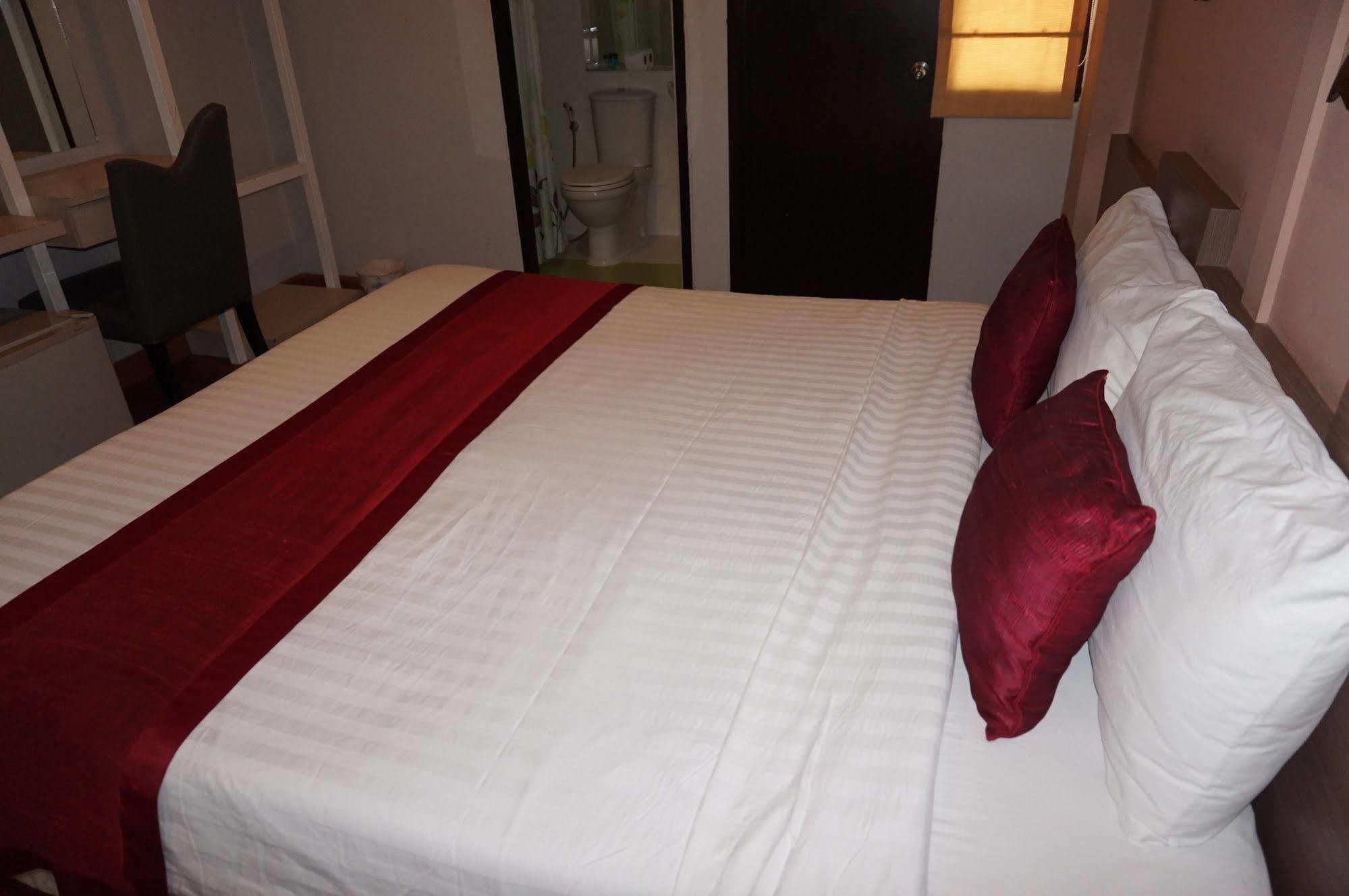 Sf Biz Hotel Кхон Каен Екстериор снимка