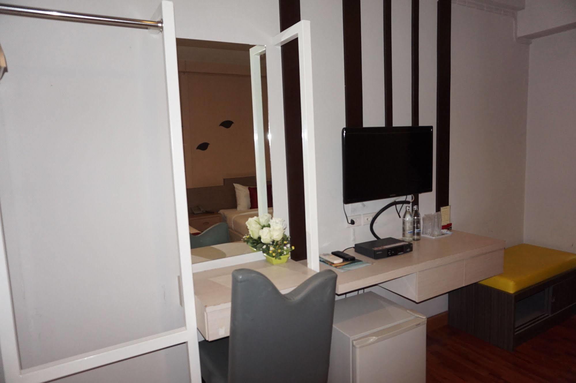 Sf Biz Hotel Кхон Каен Екстериор снимка